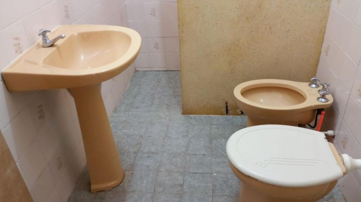 Confortável casa com piscina e churrasqueira a 100m da praia Caraguatatuba Esterno foto