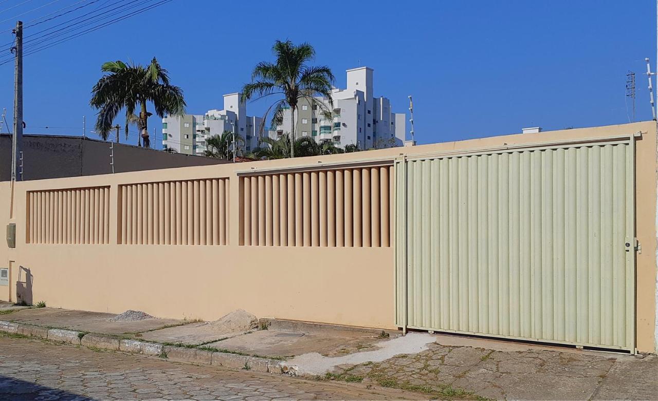 Confortável casa com piscina e churrasqueira a 100m da praia Caraguatatuba Esterno foto
