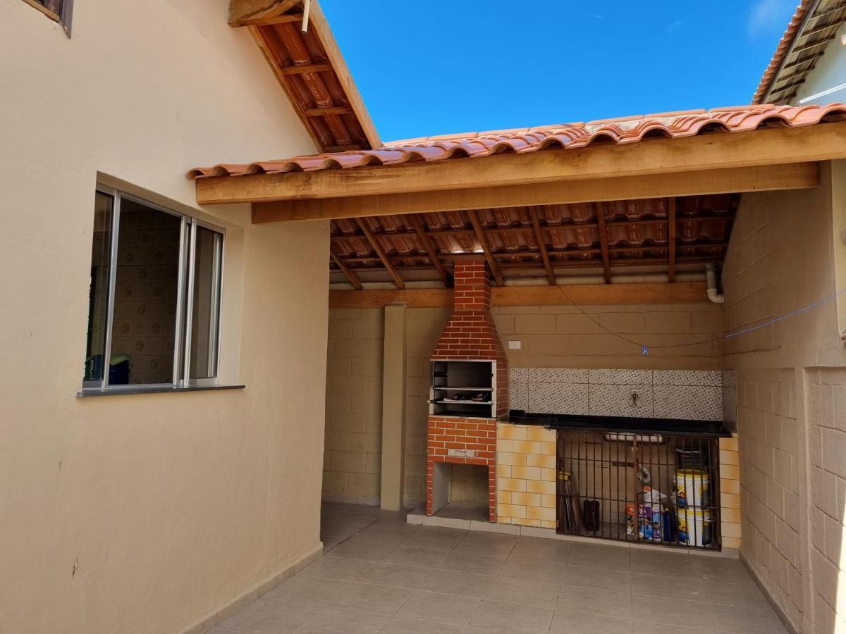 Confortável casa com piscina e churrasqueira a 100m da praia Caraguatatuba Esterno foto