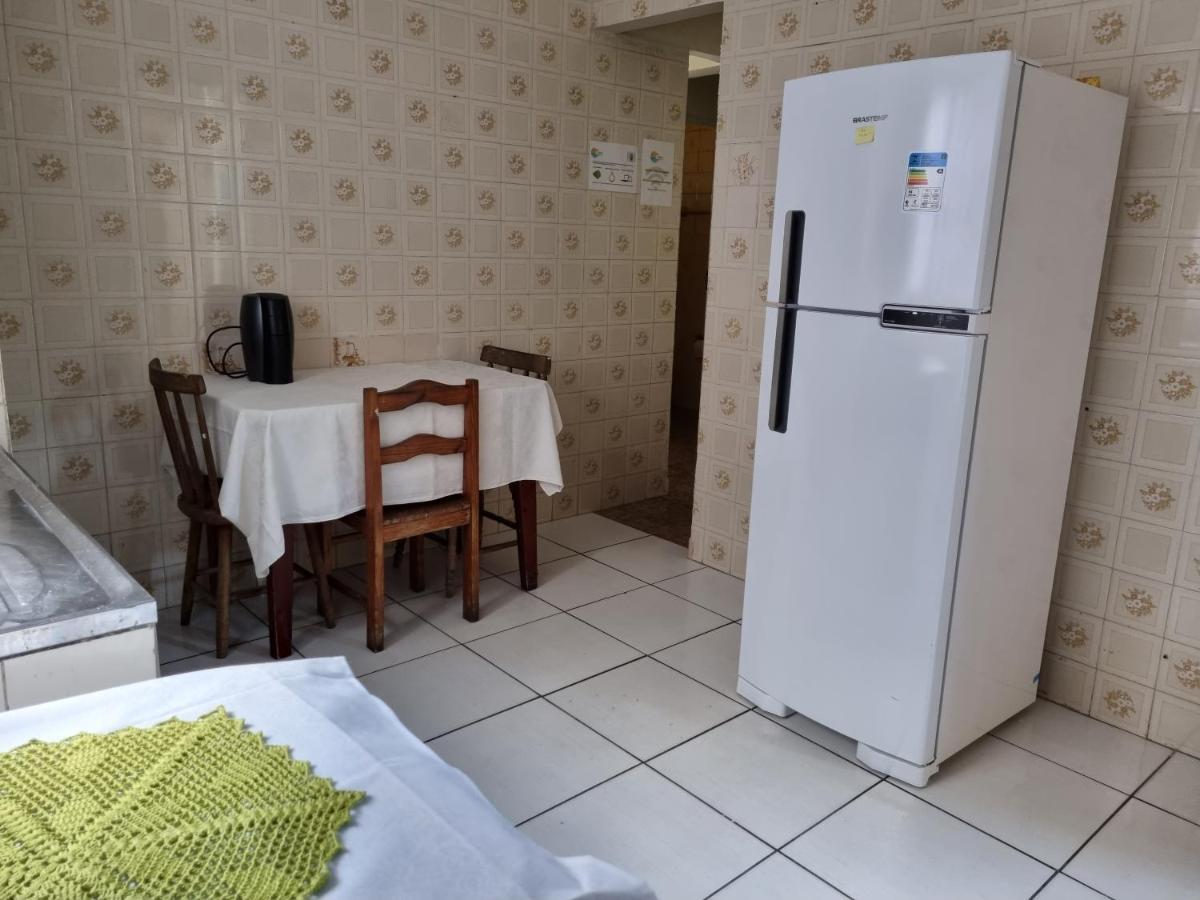 Confortável casa com piscina e churrasqueira a 100m da praia Caraguatatuba Esterno foto